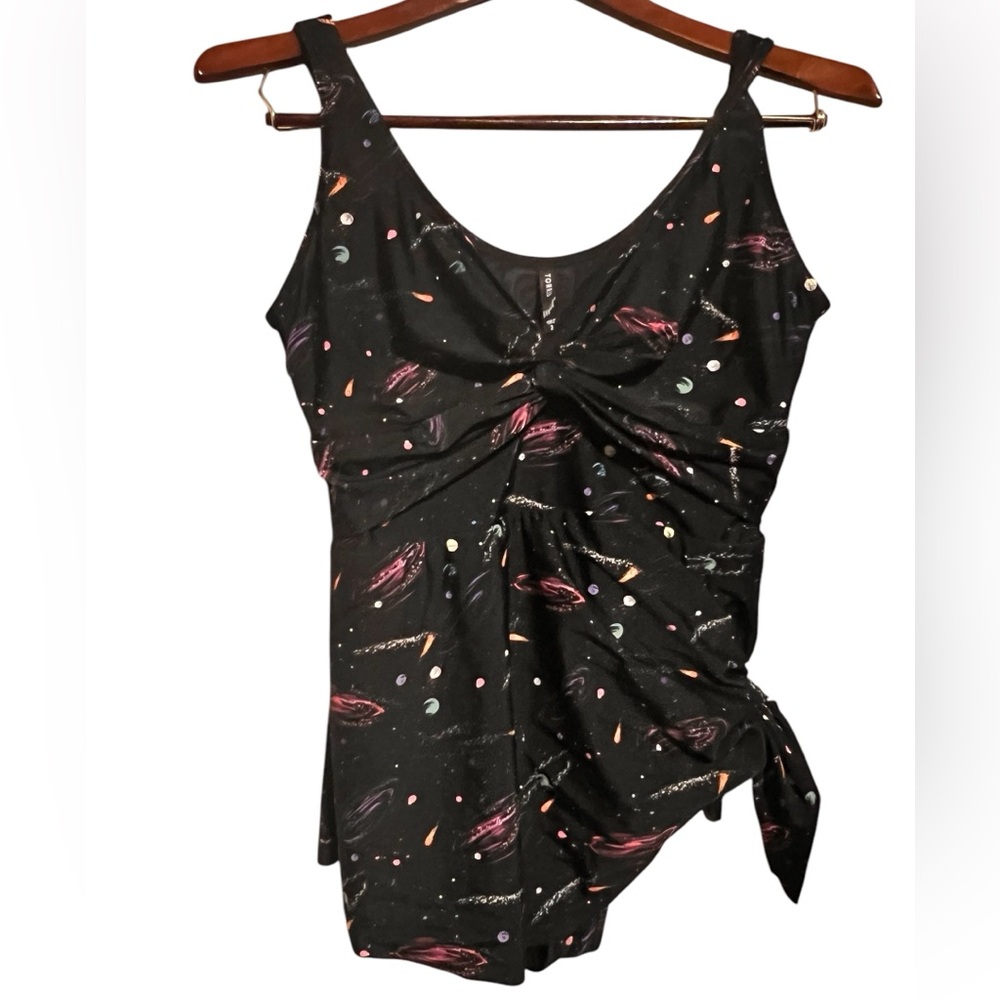 Torrid Galaxy Asymmetrical Tie Swim Dress NWOT
PREOWNED/USED